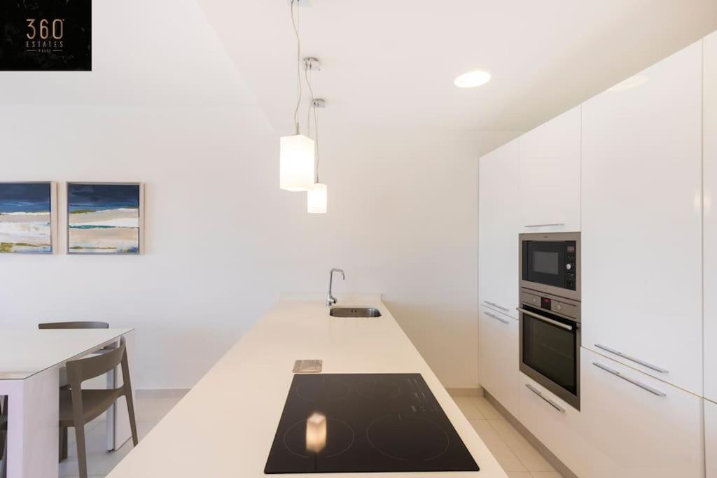 Modern 2Br Apt In The Quaint Village Of Marsaskala & Ac By 360 Estates Exterior foto